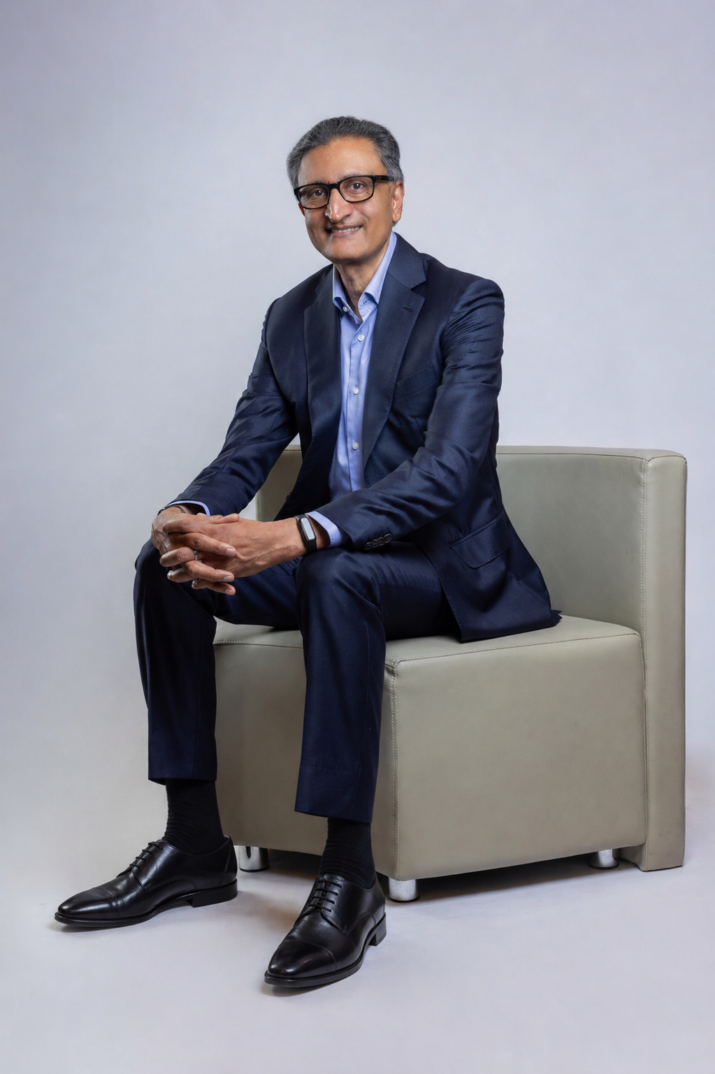 Ashok Venkitaraman - Fullbody_edited